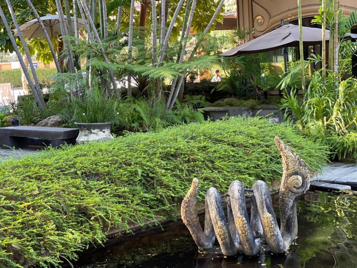 Holiday Garden Hotel Chiang Mai Dış mekan fotoğraf